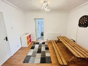 Dining Room - click for photo gallery